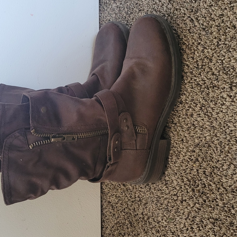 Brown Leather Boots with Zipper